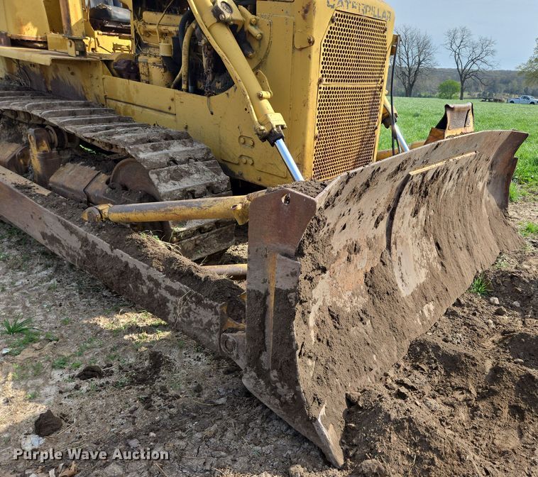 image for item EN3581 1966 Caterpillar D8H dozer
