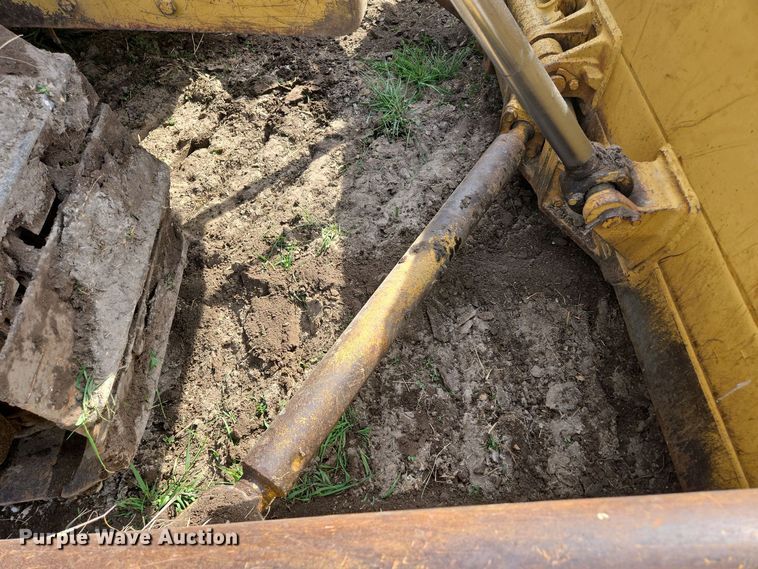 image for item EN3581 1966 Caterpillar D8H dozer