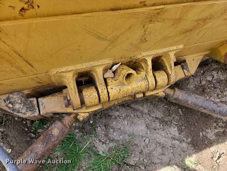 image for item EN3581 1966 Caterpillar D8H dozer