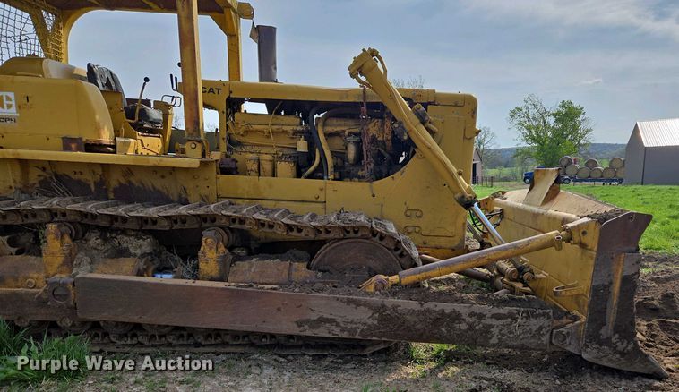 image for item EN3581 1966 Caterpillar D8H dozer