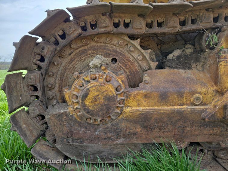 image for item EN3581 1966 Caterpillar D8H dozer