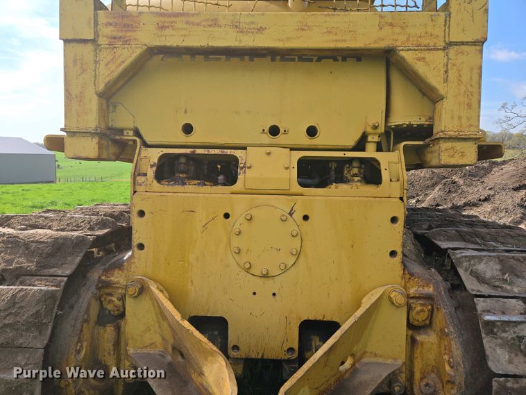 image for item EN3581 1966 Caterpillar D8H dozer