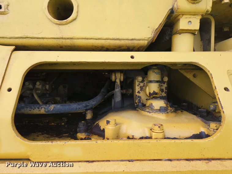 image for item EN3581 1966 Caterpillar D8H dozer