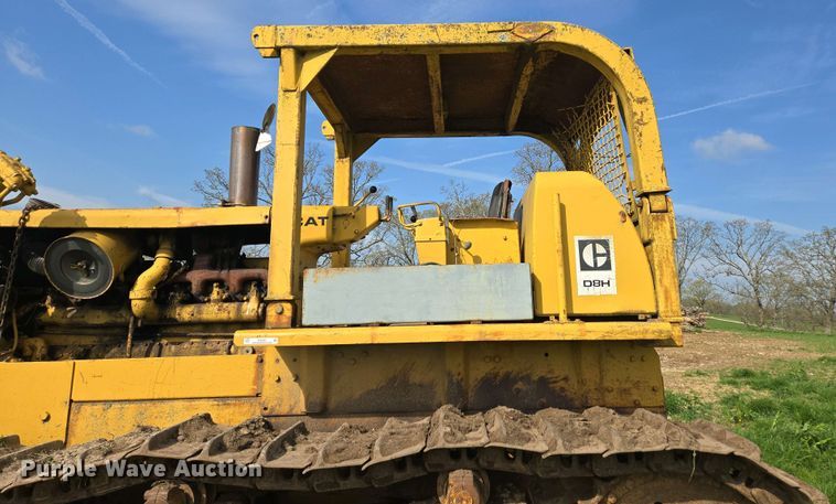 image for item EN3581 1966 Caterpillar D8H dozer