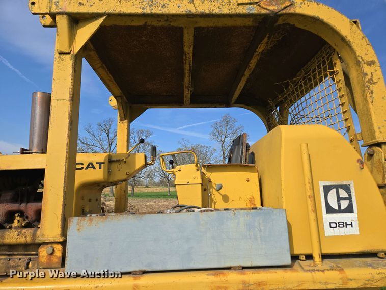 image for item EN3581 1966 Caterpillar D8H dozer