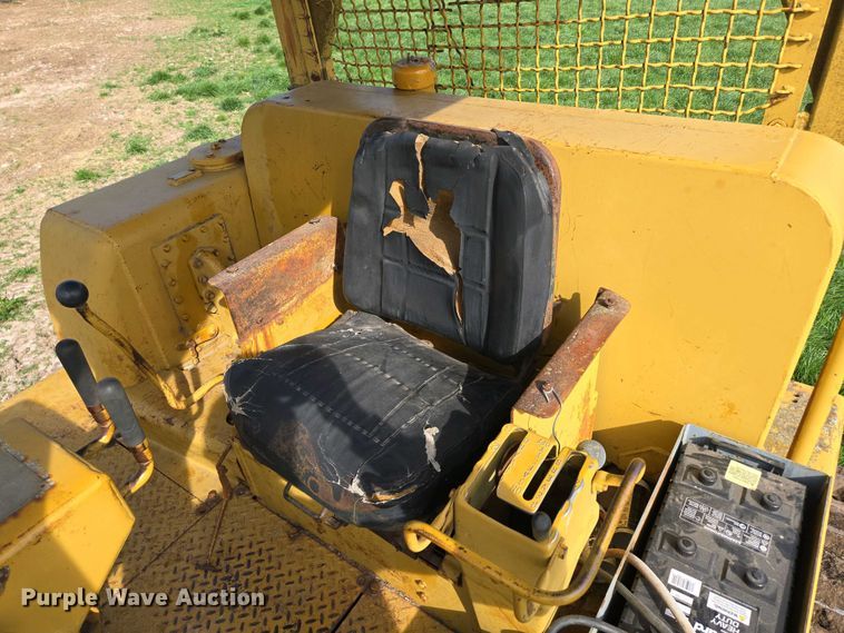 image for item EN3581 1966 Caterpillar D8H dozer