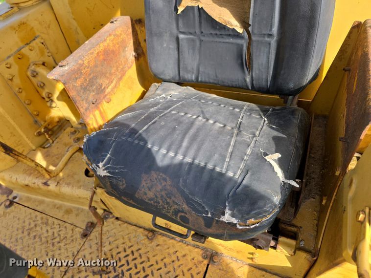 image for item EN3581 1966 Caterpillar D8H dozer