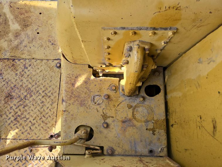 image for item EN3581 1966 Caterpillar D8H dozer