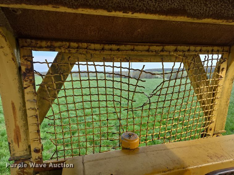 image for item EN3581 1966 Caterpillar D8H dozer