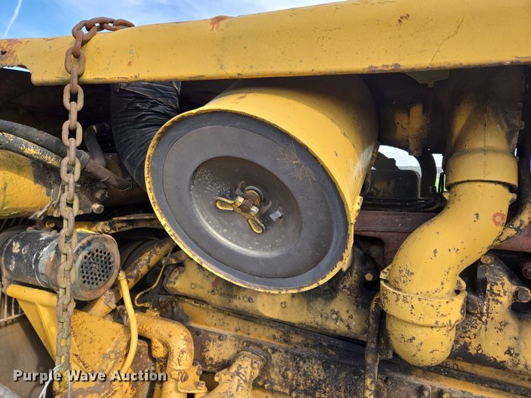 image for item EN3581 1966 Caterpillar D8H dozer