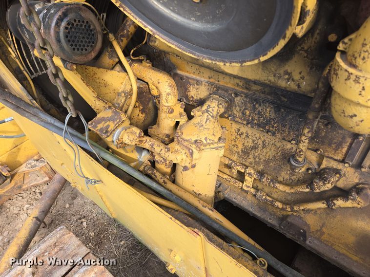 image for item EN3581 1966 Caterpillar D8H dozer