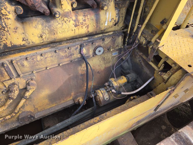 image for item EN3581 1966 Caterpillar D8H dozer