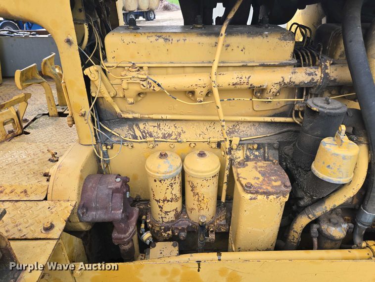 image for item EN3581 1966 Caterpillar D8H dozer