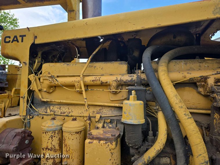 image for item EN3581 1966 Caterpillar D8H dozer