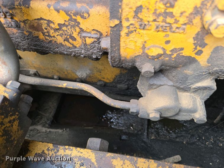 image for item EN3581 1966 Caterpillar D8H dozer