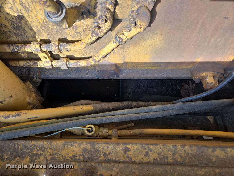 image for item EN3581 1966 Caterpillar D8H dozer