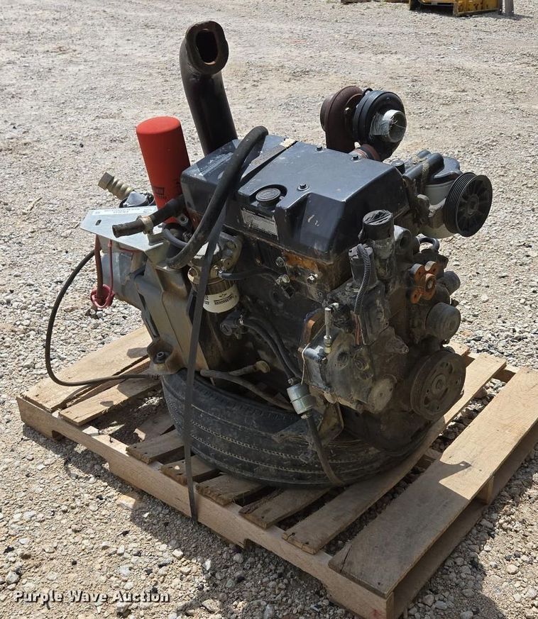 image for item EN3645 John Deere 4024TF270C engine