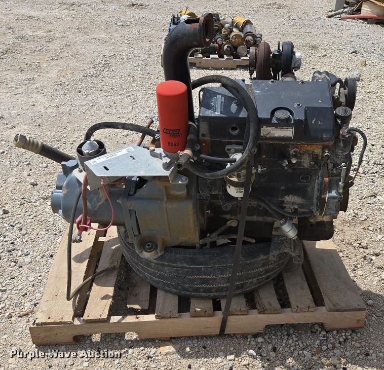 image for item EN3645 John Deere 4024TF270C engine