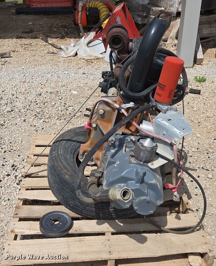 image for item EN3645 John Deere 4024TF270C engine