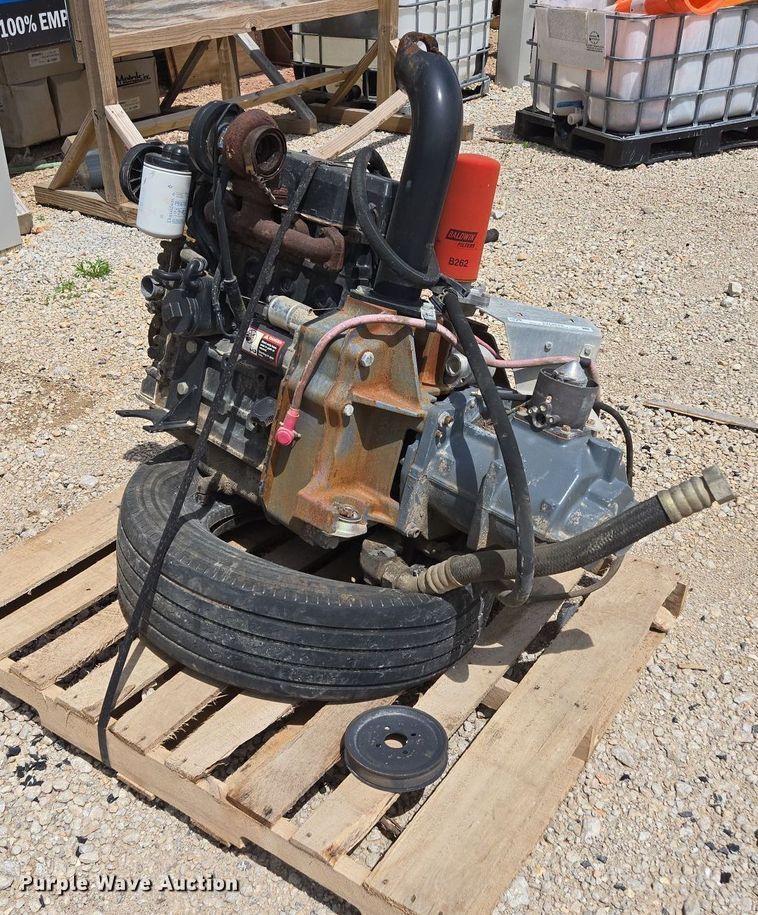 image for item EN3645 John Deere 4024TF270C engine