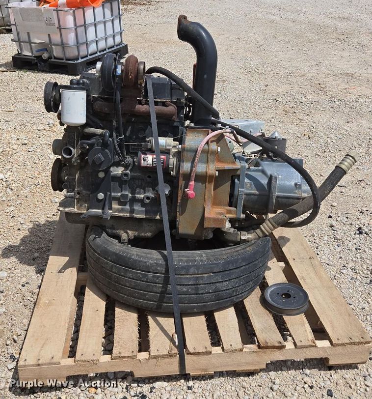 image for item EN3645 John Deere 4024TF270C engine