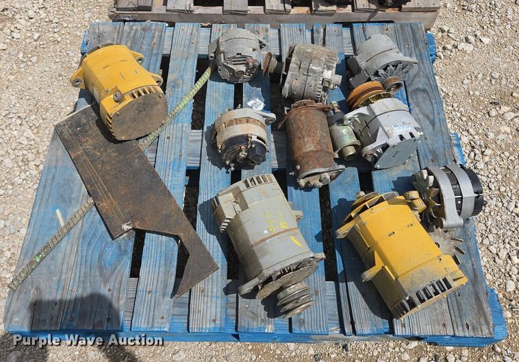 image for item EN3646 Heavy equipment parts