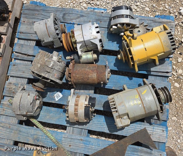 image for item EN3646 Heavy equipment parts