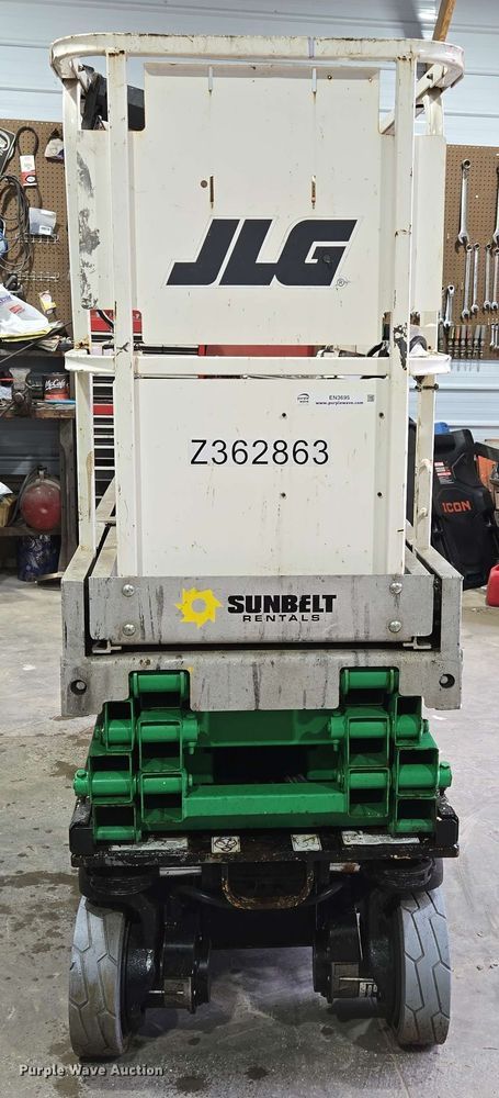 image for item EN3695 2008 JLG 1930ES scissor lift