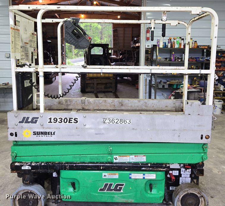 image for item EN3695 2008 JLG 1930ES scissor lift