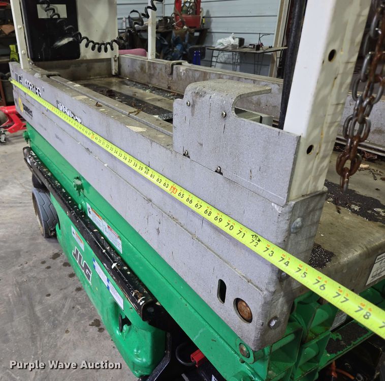 image for item EN3695 2008 JLG 1930ES scissor lift
