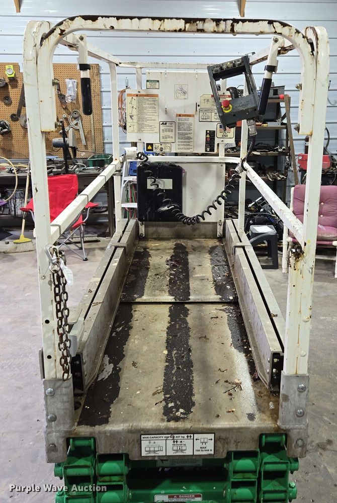 image for item EN3695 2008 JLG 1930ES scissor lift