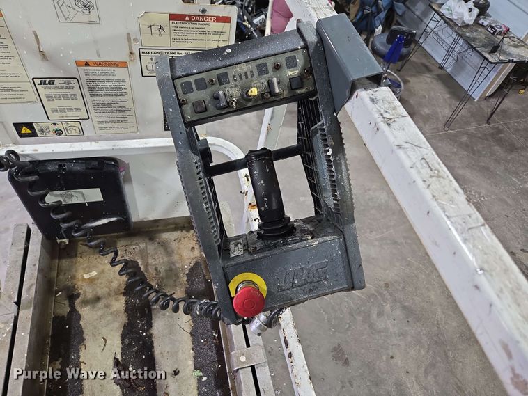 image for item EN3695 2008 JLG 1930ES scissor lift