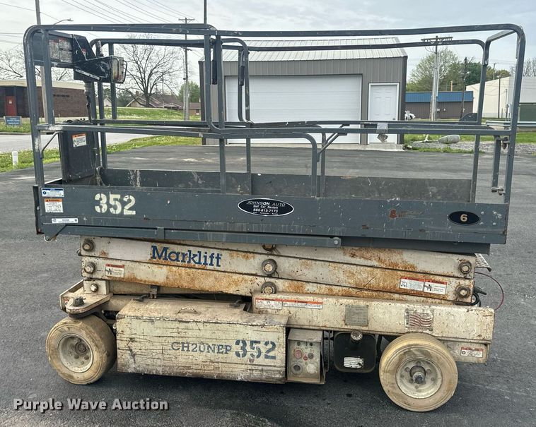 image for item EN4506 1997 Marklift CH20NEP scissor lift