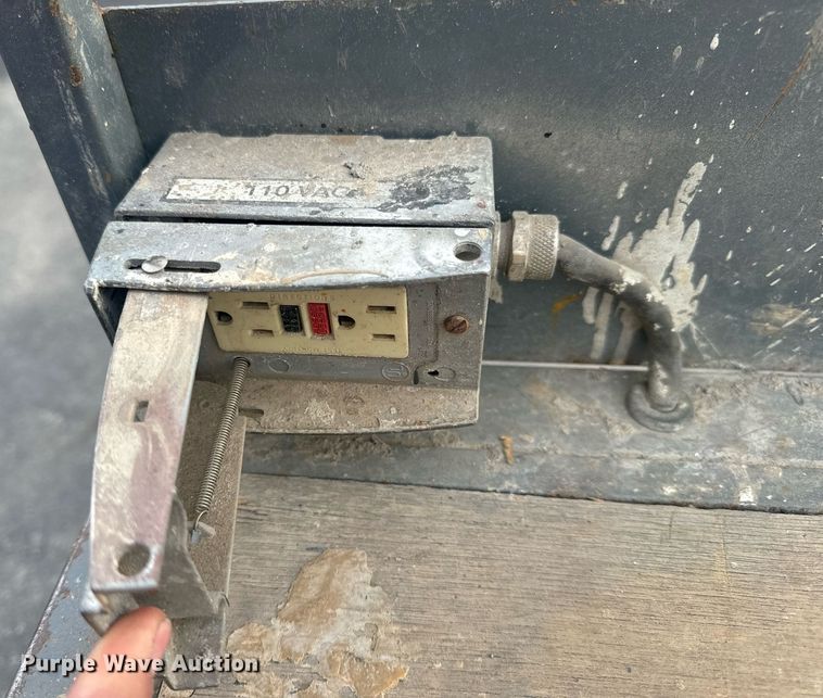 image for item EN4506 1997 Marklift CH20NEP scissor lift