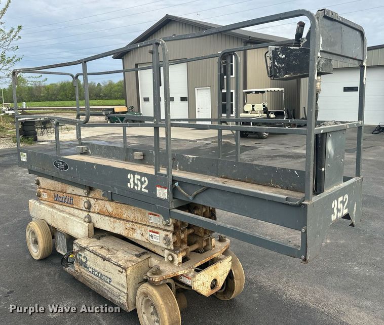 image for item EN4506 1997 Marklift CH20NEP scissor lift