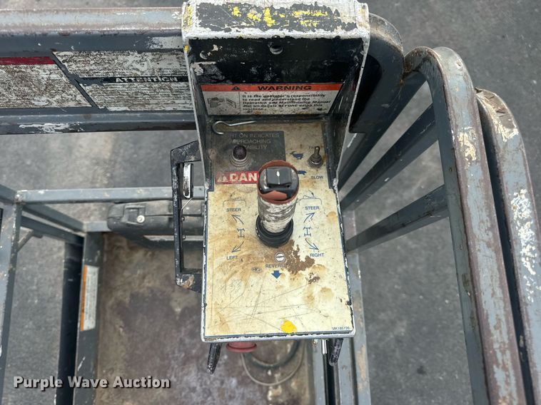 image for item EN4506 1997 Marklift CH20NEP scissor lift