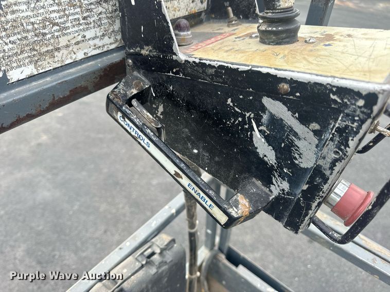 image for item EN4506 1997 Marklift CH20NEP scissor lift