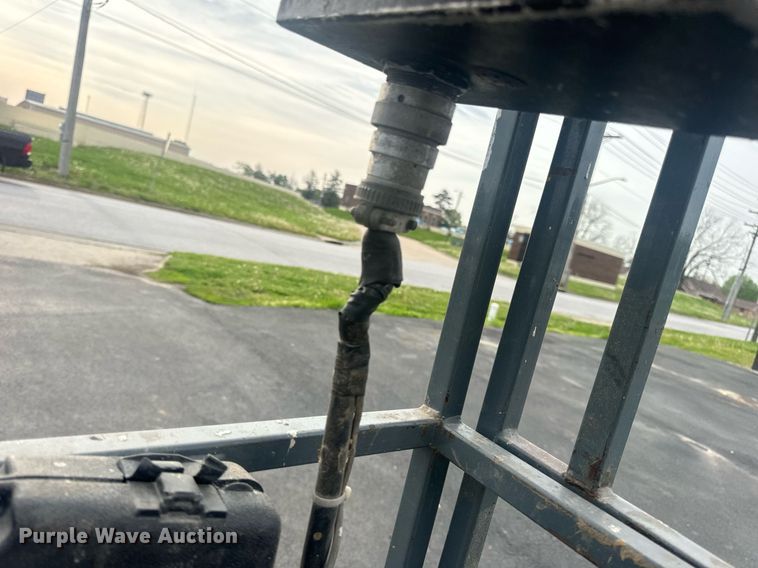 image for item EN4506 1997 Marklift CH20NEP scissor lift