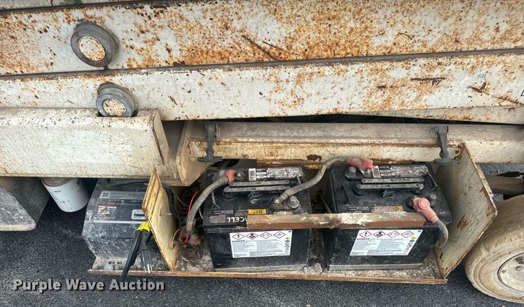 image for item EN4506 1997 Marklift CH20NEP scissor lift