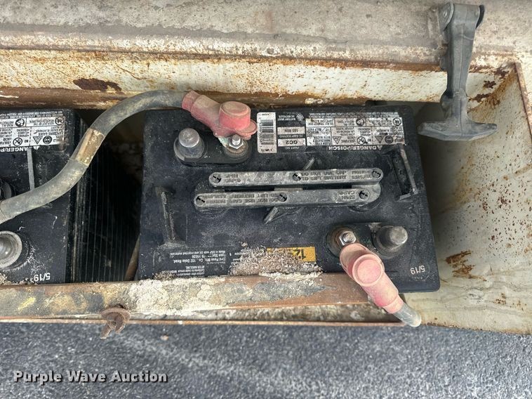 image for item EN4506 1997 Marklift CH20NEP scissor lift