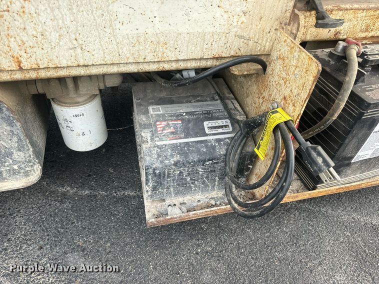 image for item EN4506 1997 Marklift CH20NEP scissor lift