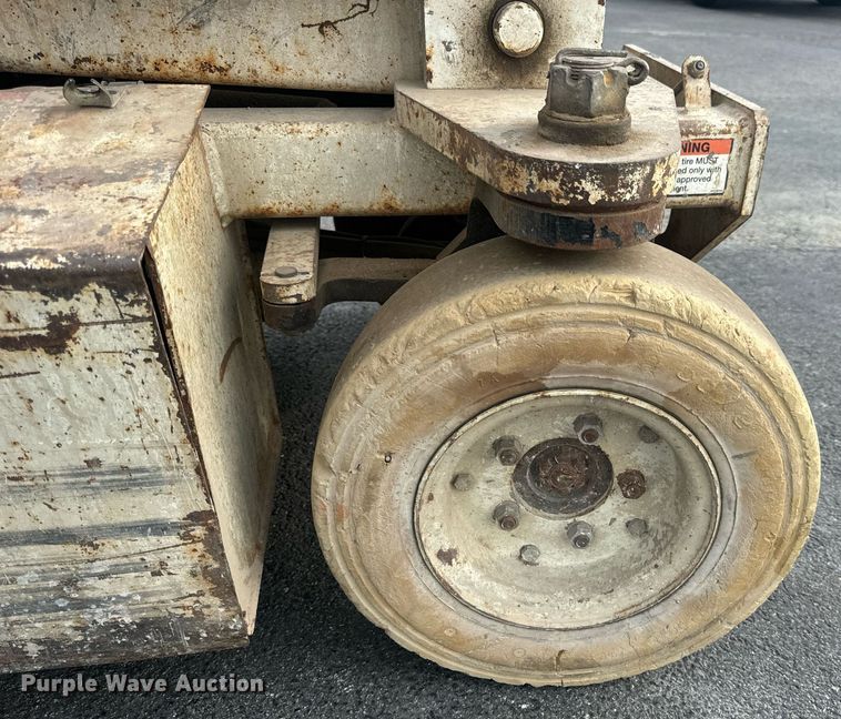 image for item EN4506 1997 Marklift CH20NEP scissor lift