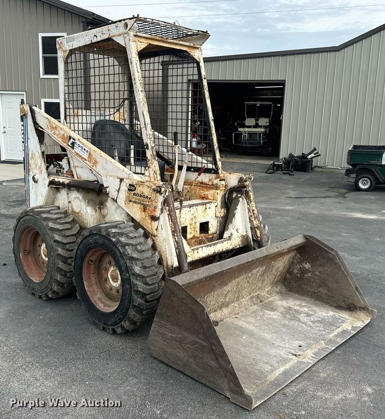 image for item EN4511 Bobcat M-700 skid steer loader
