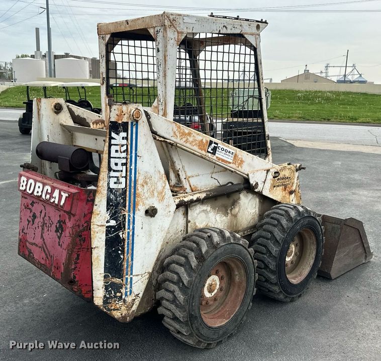 image for item EN4511 Bobcat M-700 skid steer loader