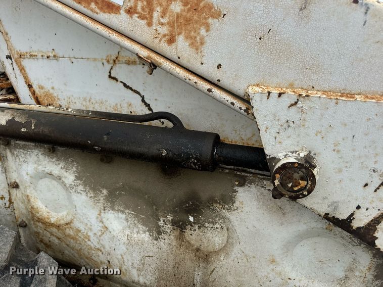 image for item EN4511 Bobcat M-700 skid steer loader