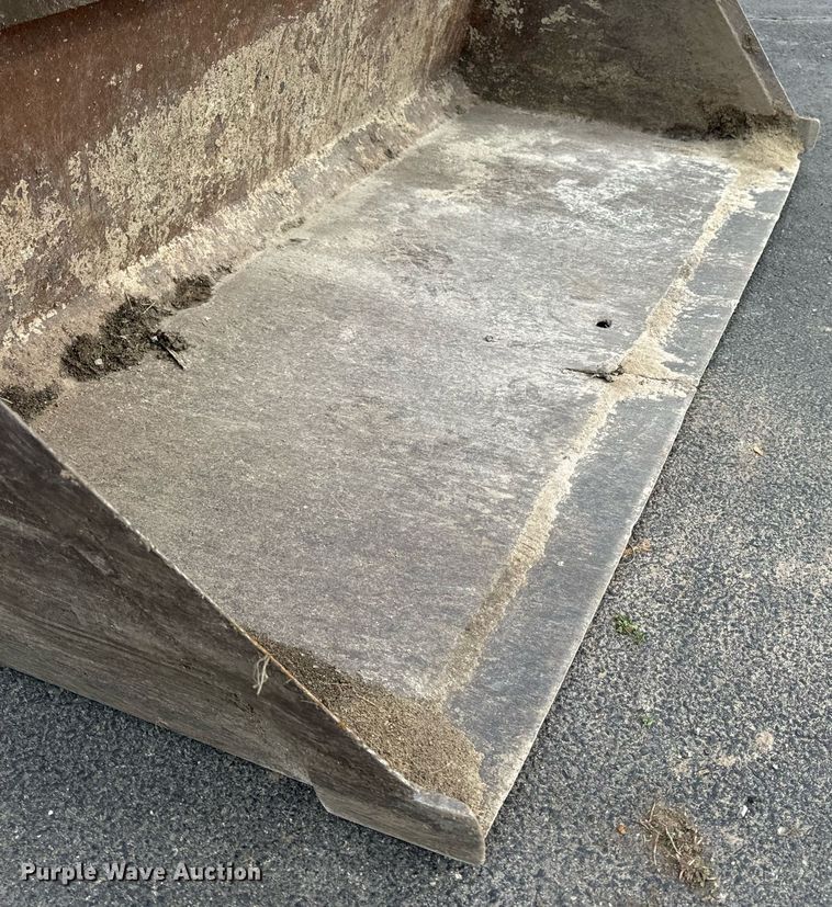 image for item EN4511 Bobcat M-700 skid steer loader