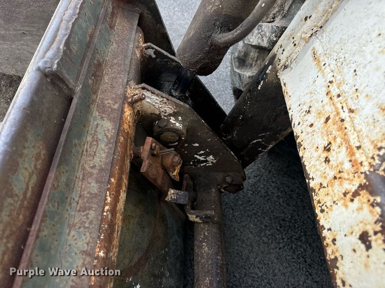 image for item EN4511 Bobcat M-700 skid steer loader