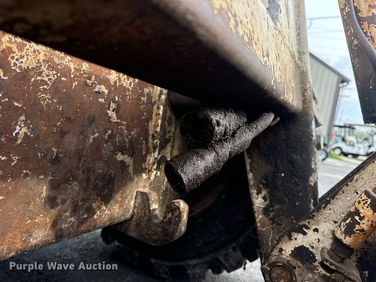 image for item EN4511 Bobcat M-700 skid steer loader