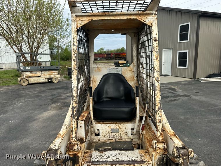 image for item EN4511 Bobcat M-700 skid steer loader