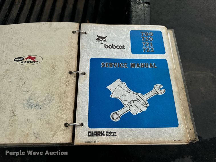 image for item EN4511 Bobcat M-700 skid steer loader